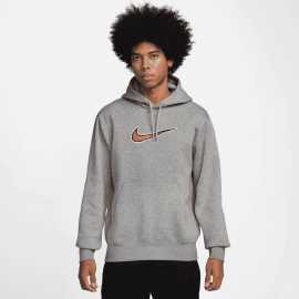 Nike Sportswear Club Mens Fleece Hoodie L. Retro štýl, ktorý zahreje dušu Pánskamikina Nike Club Neo Varsity Hoodie vás vráti do školských čias - ale s komfortom, ktorý vtedy neexistoval. Kombinuje klasický študentský vzhľad s moderným pohodlím, ktoré si zamilujete na prvé nosenie. Mäkký fleece, regular strih a vyšité logo robia z tejto mikiny štýlový a praktický každodenný základ. Výhody: ▪ Stredne ťažký fleece - zvonka hladký, zvnútra príjemne mäkký.▪ Pohodlný regular strih - sedí tak akurát bez pocitu prílišnej voľnosti alebo tesnosti.▪ Kapucňa so šnúrkou - chráni pred vetrom a dopĺňa siluetu.▪ Vyšívané logo univerzity - dodáva mikine autentickú univerzitnú atmosféru. Ak hľadáte mikinu, ktorá zvládne víkendový chlad aj rýchly výlet do mesta, práve ste ju našli.