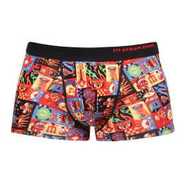 Pánske boxerky 69SLAM hip bamboo WEIRD BLOCK ELIJAH (MHBWBK-BB) XL, trenky. Pánske boxerky 69SLAM hip bamboo
Bielizeň značky 69SLAM má výhodu oproti konkurencii. Tou výhodou sú luxusné bambusové boxerky vyrobené zlúčením 68 % bambusu, 27 % bavlny a 5 % spandexu do jedného kusu látky. V tomto prípade boxerky vo variante hip sú neuveriteľne príjemné a to nielen na dotyk, ale hlavne pri nosení. Sú také ľahučké, že vlastne ani necítite, že ich máte na tele. A luxusnú bielizeň nemáte cítiť! Vďaka zložke „Bamboo Khun“ majú vlákna prirodzené antibakteriálne a antistatické vlastnosti. Áno, táto látka 21. storočia vytvára na pokožke prirodzené prostredie. Oproti ostatným materiálom dokáže absorbovať až 3× viac vlhkosti. Bambus je vďaka veľmi rýchlemu rastu úžasným obnoviteľným zdrojom, pri pestovaní ktorého nie je potrebné používať pesticídy a hnojivá. Takže ako bonus šetríme životné prostredie.