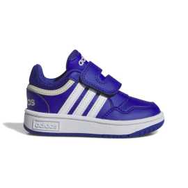 adidas Hoops Shoes 20. Štýl a pohodlie na každý deň           Moderný minimalizmus s retro nádychom:Tieto nízke topánky adidas sú určené na každodenné nosenie a poskytujú kombináciu štýlu a pohodlia. Tonálne 3 prúžky na zvršku zo syntetickej kože dodávajú topánkam elegantný retro vzhľad, zatiaľ čo gumová podrážka a odpružená medzipodrážka zabezpečujú mäkký dotyk a pohodlie počas celého dňa.  Hladký strih:Priliehavý dizajn pre pohodlné nosenie. Šnurovanie: Tradičný dizajn so šnurovaním pre bezpečné nosenie. Syntetický zvršok: Štýlový a odolný zvršok zo syntetickej kože. Opruženie: Mäkká konštrukcia pre maximálne pohodlie. Textilná podšívka: Pohodlná a priedušná textilná podšívka. EVA stielka: Poskytuje extra podporu a odpruženie. Podrážka z gumy: Retro dizajn pre klasický vzhľad a skvelú trakciu.              Spojenie štýlu a pohodlia na každý deň s adidas.        Medzipodrážka  Penová medzipodrážka je ako vankúš pre vaše nohy - mäkká, pružná a pripravená tlmiť akýkoľvek náraz. Vďaka nej sa budete cítiť, akoby ste bežali na obláčiku, aj keď asfalt pod nohami nie je práve najjemnejší. Navyše vracia energiu, takže vás pri každom kroku trochu nakopne vpred!Podrážka - guma  S gumovou podrážkou sa proste nedá nič pokaziť. Dlho vydrží, ľahko sa čistí a má skvelú trakciu.