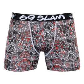 Pánske boxerky 69SLAM fit bamboo totem mask (MPBTMS-BB) L, trenky. Pánske boxerky 69SLAM fit bamboo
Bielizeň značky 69SLAM má výhodu oproti konkurencii. Tou výhodou sú luxusné bambusové boxerky vyrobené zlúčením 68 % bambusu, 27 % bavlny a 5 % spandexu do jedného kusu látky. V tomto prípade boxerky vo variante fit sú neuveriteľne príjemné a to nielen na dotyk, ale hlavne pri nosení. Sú také ľahučké, že vlastne ani necítite, že ich máte na tele. A luxusnú bielizeň nemáte cítiť! Vďaka zložke „Bamboo Khun“ majú vlákna prirodzené antibakteriálne a antistatické vlastnosti. Áno, táto látka 21. storočia vytvára na pokožke prirodzené prostredie. Oproti ostatným materiálom dokáže absorbovať až 3× viac vlhkosti. Bambus je vďaka veľmi rýchlemu rastu úžasným obnoviteľným zdrojom, pri pestovaní ktorého nie je potrebné používať pesticídy a hnojivá. Takže ako bonus šetríme životné prostredie.
