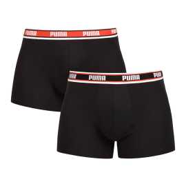 2PACK pánske boxerky Puma čierné (701231479 002) M, trenky. Pánske boxerky Puma prinášajú pohodlie a štýl na každý deň
Užite si dokonalú kombináciu pohodlia a moderného štýlu s pánskymi boxerkami Puma. Vďaka kvalitnému materiálu a nadčasovému dizajnu sú ideálne na každodenné nosenie, či už do práce, na šport, alebo len na relax doma. Boxerky Puma potešia každého muža, ktorý hľadá jednoduchý vzhľad a maximálnu kvalitu pre svoje pohodlie.
Kvalitný materiál, ktorý vás nesklame
Boxerky sú vyrobené z prvotriednej bavlnenej zmesi s prímesou elastanu, ktorá zaručuje ich mäkkosť, priedušnosť a pružnosť. Bavlnený základ poskytuje príjemný pocit na pokožke, zatiaľ čo elastan zaručuje, že boxerky sa prispôsobia vášmu telu a zachovajú si svoj tvar aj po opakovanom nosení.
Moderný dizajn a presný strih na každodenné nosenie
Nadčasové farebné prevedenie si nájde miesto v šatníku každého štýlového muža. Elastický pás s logom Puma dodáva boxerkám mierne športový vzhľad. Dlhšie nohavice zaručujú pohodlie a podporu počas celého dňa, či už vás čaká dlhý deň v kancelárii alebo za volantom, alebo náročnejšie športové aktivity. Praktický strih umožňuje voľnosť pohybu a je vhodný na aktívny životný štýl aj voľné chvíle.
Prečo si kúpiť boxerky Puma

Štýlový a moderný dizajn: Minimalistický vzhľad s pohodlným elastickým pásom dodáva boxerkám elegantný štýl vhodný pre každého muža.
Kvalitný materiál: Zmes bavlny a elastanu poskytuje mäkkosť, priedušnosť a odolnosť, takže boxerky sa dokonale prispôsobia vášmu telu a dlho vydržia.
Presný strih a dokonalá podpora: Dlhšie nohavice poskytujú dostatočné krytie a zabraňujú odieraniu stehien.

Spodná bielizeň Puma sa hodí nielen športovcom
Značka Puma je známa po celom svete vďaka svojmu oblečeniu a spodnej bielizni, ktorú nosia slávni športovci. Ponožky, tričká, podprsenky alebo boxerky Puma však môžete nosiť nielen do posilňovne, ale na všetky príležitosti, hanbu vám neurobia ani na výlete či v práci. Nech už si vyberiete akýkoľvek kúsok, môžete sa tešiť na pohodlný materiál a precízny strih, ktorý vám ľahko padne.
Ako sa starať o boxerky Puma
Aby vám nové boxerky dlho vydržali, odporúčame dodržiavať tieto pokyny.

Pranie: Odporúčame prať pri maximálnej teplote 40 °C, aby sa zachovala kvalita materiálu.
Žehlenie: Nežehlite, aby ste nepoškodili elastické vlákna.
Sušenie: Neodporúča sa používať sušičku, aby boxerky nestratili svoju pružnosť a tvar.

Tip: Hľadanie obľúbenej spodnej bielizne môže byť beh na dlhé trate, preto chceme, aby vám obľúbené kúsky dlho vydržali. Preto tu nájdete aj množstvo skvelých pomôcok na pranie spodnej bielizne, ako sú pracie papiere a vrecká na jemnú bielizeň.