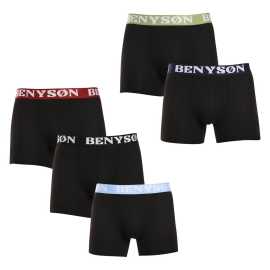 5PACK pánske boxerky Benysøn čierné (4003) XL, trenky. Pánske boxerky Benysøn – pohodlie bez kompromisov
Jednoduchosť, kvalita a maximálne pohodlie – to je presne to, čo ponúkajú pánske boxerky Benysøn z bavlneného úpletu s dlhšími nohavicami. Toto univerzálne spodné prádlo si zamilujete vďaka pohodlnému materiálu a nadčasovému vzhľadu. Či už ste celý deň v kancelárii, športujete alebo si len chcete užiť pohodlie domova, tieto boxerky vás nesklamú.
Vysoko kvalitná bavlna, ktorú ocení vaša pokožka
Pánske boxerky Benysøn sú vyrobené z pohodlnej bavlny s elastanom. Bavlna je prirodzene mäkká, priedušná a šetrná k pokožke, zatiaľ čo elastan poskytuje potrebnú pružnosť, aby boxerky pohodlne priliehali k telu. Vďaka tomu sa spodná bielizeň prispôsobí vašim pohybom bez toho, aby vás niekde tlačila alebo obmedzovala.
Minimalistický dizajn s dôrazom na funkčnosť
Jednofarebný dizajn dopĺňa diskrétny tkaný elastický pás s logom Benysøn, ktorý udržuje boxerky bezpečne na mieste. Dlhšie nohavice prispievajú k pohodliu, či už idete do práce, na tréning alebo len relaxujete. Vďaka svojmu nadčasovému vzhľadu sú skvelým doplnkom šatníka každého moderného muža, ktorý si cení pohodlie rovnako ako štýl.
Prečo vyskúšať boxerky Benysøn

Prírodná bavlna s elastanom: Zaručuje pohodlie, priedušnosť a perfektné padnutie.
Dlhšie nohavice: Zabraňujú vyhrňovaniu a zvyšujú pohodlie pri pohybe.
Vyšívaná guma s logom: Štýlový detail, ktorý netlačí a drží na mieste.

Spodná bielizeň Benysøn pre náročných mužov
Benysøn je značka, ktorá sa zameriava na to najdôležitejšie – pohodlie, kvalitu a štýl v každodennej jednoduchosti. Ponúka pánske spodné prádlo a ponožky vyrobené z pohodlných materiálov, ako je bavlna, viskóza a elastan, ktoré zaručujú pohodlie po celý deň. Ich boxerky a ponožky sú navrhnuté s ohľadom na praktickosť, moderný strih a ekologický prístup. Benysøn je ideálnou voľbou pre mužov, ktorí ocenia čistý dizajn a poctivé spracovanie bez zbytočných kompromisov.
Ako sa starať o boxerky Benysøn
Aby vaše obľúbené boxerky zostali dlho v perfektnom stave, odporúčame dodržiavať tieto pokyny na údržbu.

Pranie: Perte na 30 °C, ideálne naruby, aby sa zachovala farba a elasticita. Používajte jemné pracie prostriedky bez aviváže.
Sušenie: Sušenie v sušičke sa neodporúča – vysoké teploty môžu poškodiť elastické vlákna a skrátiť životnosť výrobku. Sušte na rovnej ploche, mimo priameho slnečného žiarenia.
Žehlenie: Boxerky nežehlite – materiál to nevyžaduje a teplo by mohlo ovplyvniť pružnosť.

Tip: Staňte sa odborníkom na starostlivosť o spodnú bielizeň vďaka tipom v našom článku a poskytnite svojim obľúbeným kúskom starostlivosť, ktorú si zaslúžia.
