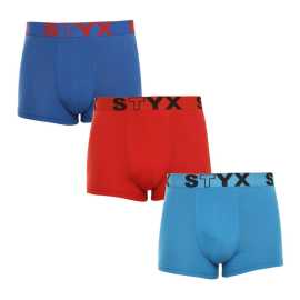 3PACK pánske boxerky Styx športová guma viacfarebné (G9676964) M, trenky. Pohodlie bez kompromisov v boxerkách od českej značky Styx
Doprajte si pohodlie, ktoré vydrží celý deň, s pánskymi boxerkami Styx v klasických farbách. Tieto pánske boxerky s kratšími nohavičkami a športovou gumou sú ideálnou voľbou na každodenné nosenie a výnimočný športový výkon. Navyše sa môžete spoľahnúť na tradičnú českú kvalitu, ktorá vás nikdy nesklame.
Kvalitný materiál pre maximálne pohodlie
Boxerky sú vyrobené z prvotriednej zmesi bavlny a umelých vlákien. Bavlna je priedušná a jemná k pokožke, zatiaľ čo modal dodáva materiálu hodvábnu jemnosť a odolnosť voči opotrebovaniu. Vďaka elastanu sa boxerky prispôsobia vášmu telu a zabezpečia úplnú voľnosť pohybu bez akýchkoľvek obmedzení. Táto kombinácia materiálov zabezpečuje dokonalú rovnováhu medzi pohodlím, funkčnosťou a odolnosťou.
Praktický dizajn a česká precíznosť
Boxerky Styx majú kratšie nohavice, ktoré sa nikde nezhrňujú a poskytujú maximálnu voľnosť pohybu. Športový elastický pás s logom Styx drží boxerky na mieste, netlačí a dodáva im moderný vzhľad. Klasické farebné prevedenie dodá vášmu šatníku nadčasovú eleganciu a svieži štýl.
Prečo si vybrať boxerky Styx

Česká kvalita: navrhnuté a vyrobené v Českej republike, čo zaručuje najvyššiu kvalitu spracovania.
Prémiové materiály: kombinácia bavlny, modalu a elastanu pre maximálne pohodlie.
Univerzálny dizajn: kratšie nohavičky a štýlová športová guma na každú príležitosť.

Spodná bielizeň Styx je jednou z najobľúbenejších
Česká značka Styx je medzi zákazníkmi známa najmä vďaka svojej spodnej bielizni s neotrelými vzormi vo výrazných farbách. Hlavným dôvodom obľúbenosti značky sú však jej pohodlné materiály a skvelé strihy, ktoré sme vyskúšali na vlastnej koži. Značka Styx patrí medzi naše privátne značky a za kvalitu našich výrobkov dáme ruku do ohňa.
Ako sa mám starať o svoje boxerky Styx?

Perte ich pri teplote 30 °C s jemným pracím prostriedkom, aby bol materiál stále mäkký a príjemný.
Sušenie: Sušička sa neodporúča, boxerky sušte voľne na vzduchu, aby si zachovali svoj tvar.
Žehlenie: V prípade potreby žehlite pri nízkej teplote, aby si materiál zachoval svoju mäkkosť.

Tip: Staňte sa expertom na údržbu spodnej bielizne vďaka tipom v našom článku a doprajte svojim obľúbeným kúskom starostlivosť, ktorú si zaslúžia.