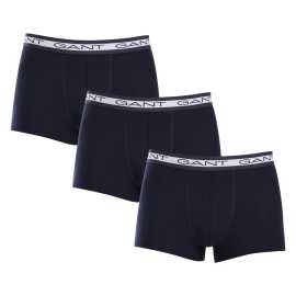 3PACK pánske boxerky Gant modré (900003053-410) XL, trenky. Štýl, ktorý vás nesklame - pánske boxerky GANT
Stavte na pohodlie a nadčasový vzhľad s pánskymi boxerkami GANT v nadčasovej farebnej kombinácii. Značka GANT je synonymom kvality a štýlu, a presne to vám prinášajú tieto boxerky. Sú pohodlné na každodenné nosenie, vyzerajú skvele a budete sa v nich cítiť dokonale.
Prvotriedny materiál pre každodenné pohodlie
Boxerky sú vyrobené z kvalitnej zmesi bavlny a elastanu. Bavlna je mäkká, priedušná a jemná k pokožke, takže vám zaistí pohodlie počas celého dňa. Materiál je dostatočne elastický, takže boxerky sa dokonale prispôsobia vášmu telu a zostanú pohodlné aj pri pohybe.
Moderný dizajn do práce aj na večerné rande
Jednoduchý dizajn dopĺňa vytkávaná guma v páse s logom GANT, ktorý je mäkký a netlačí. Kratšie nohavice pôsobia športovým dojmom a zároveň umožňujú väčšiu voľnosť pohybu - ideálne k tesnejším nohaviciam alebo šortkám. Nadčasová farebná kombinácia je univerzálna a elegantná, takže tieto boxerky sa hodia doslova ku všetkému a zvýšia vaše sebavedomie na pracovnom stretnutí alebo večer v bare.
Prečo by ste určite mali vyskúšať boxerky GANT

Kvalitný materiál a pohodlný strih:Mäkká bavlna s elastanom zaručuje pohodlie a skvelý strih.
Štýlový minimalistický dizajn: Klasické farebné prevedenie a vyšívané elastické logo pôsobia elegantne a moderne.
Univerzálnosť: Ideálne na každodenné nosenie, do práce, na šport aj na voľný čas.

Spodná bielizeň GANT pre štýlových mužov
Od roku 1949 je značka GANT synonymom precízneho remeselného spracovania a kvalitných materiálov. Pôvodne začínala ako výrobca košieľ, dnes je jej sortiment oveľa širší a zahŕňa veľký výber spodnej bielizne. Pánske boxerky vás potešia nielen svojou kvalitou, ktorá zaručuje pohodlie, ale aj sviežim, moderným vzhľadom, ktorý vám bude pristane.
Ako sa starať o pánske boxerky GANT
Aby vám spodná bielizeň dlho vydržala v skvelom stave, odporúčame dodržiavať tieto tipy.

Perte: Per ich pri maximálnej teplote 40 °C. Používajte jemný prací prostriedok a vyhýbajte sa bielidlám alebo silným chemikáliám, ktoré by mohli poškodiť látku alebo gumu.
Sušenie: Boxerky môžeš sušiť v sušičke - odporúčame nastaviť šetrný program na nižšiu teplotu. Vyhneš sa tak prípadnému zrazeniu alebo strate elasticity.
Žehlenie: Ak je to potrebné, môžeš ich žehliť na nízku teplotu, ideálne naruby. Vyhni sa žehleniu priamo cez gumu s logom, aby nedošlo k jej poškodeniu.

Tip: Nájsť ten správny kus spodnej bielizne, ktorý vám dokonale padne, môže byť náročné. Keď ho nájdete, oplatí sa oň dobre starať, aby vám dlho vydržal. Tipy, ako to urobiť, nájdete v našom článku.