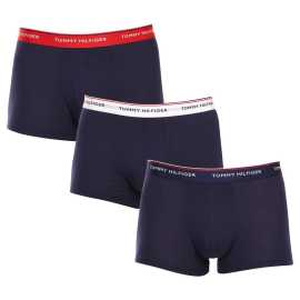 3PACK pánske boxerky Tommy Hilfiger tmavo modré (1U87903842 904) L, trenky.
Doprajte si nadčasový štýl a špičkový komfort s pánskymi boxerkami od značky Tommy Hilfiger.
Prémiový materiál pre maximálne pohodlie
Boxerky Tommy Hilfiger sú vyrobené z jemnej, na dotyk veľmi príjemnej bavlny s prímesou elastanu, ktorý im dodáva pružnosť a dlhú životnosť.
Ikonyický štýl a precízny strih
Boxerky majú dlhšie nohavičky, ktoré sa nevyhrávajú a poskytujú dostatočné zakrytie a komfort.
Prečo by vám boxerky Tommy Hilfiger nemali chýbať

Prémiová bavlna s elastanom: Mäkká, priedušná a pohodlná na celodenné nosenie.
Dlhšie nohavičky a vyšívaný guma: Stabilita, štýl a žiadne rolovanie.
Elegantný a nadčasový dizajn: Skvelé na každodenné aj špeciálne príležitosti.

Spodná bielizeň Tommy Hilfiger je zárukou najvyššej kvality
Značka Tommy Hilfiger sa stala ikonou amerického obliekania pred takmer 40 rokmi a jej farebnosť v odtieňoch modrej, červenej a bielej je rozpoznateľná na prvý pohľad.
Ako sa starať o boxerky Tommy Hilfiger

Pranie: Per na 30 °C.
Sušenie: Boxerky možno sušiť v sušičke pri nízkej teplote.
Žehlenie: V prípade potreby je možné ich žehliť na nižšiu teplotu.

Tip: Nájdenie ideálneho kúsku spodnej bielizne môže byť niekedy náročné.
