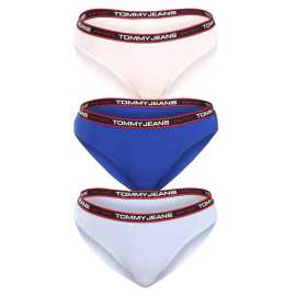 3PACK dámske nohavičky Tommy Hilfiger viacfarebné (UW0UW04710 0SQ) XS.
Hľadáte nohavičky, ktoré sú v pomere cena/ výkon tou najlepšou voľbou?
 
Tieto dámske nohavičky sú jedny z najpredávanejších na našom e-shope a nie je divu - sú moderné, dizajnové, výborne sedia a naviac majú skvelú cenu.
Čo sa týka prania - poďme sa dohodnúť, že ich budete prať len na 30°C a nebudete je sušiť v sušičke, inak by sa mohlo stať, že už nebude možné ich nosiť - viac sa dozviete nižšie v klasických informáciách o produkte.