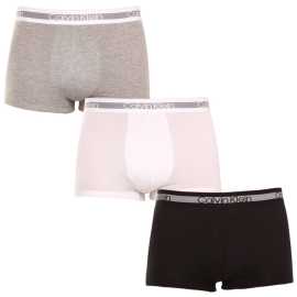 3PACK pánske boxerky Calvin Klein viacfarebné (NB1799A-MP1) XL, trenky.
Táto sada pánskych boxeriek Calvin Klein prináša nielen dokonalé pohodlie, ale aj nadčasový a moderný štýl.
Kvalitný materiál na každodenné nosenie
Boxerky Calvin Klein sú vyrobené z prvotriednej bavlny s prímesou elastanu pre mäkkosť, priedušnosť a pružnosť.
Kratšie nohavice pre maximálnu voľnosť pohybu
Boxerky Calvin Klein majú kratšie nohavičky, takže sú ideálnou voľbou pre tých, ktorí uprednostňujú voľnejší pohyb a minimálne obmedzenia.
Výhody, ktoré oceníte každý deň

Priedušná bavlna: Udrží vás svieže po celý deň.


Pružnosť vďaka elastanu: Boxerky sa dokonale prispôsobia vášmu telu a neobmedzujú v pohybe.


Štýlový elastický pás: Logo Calvin Klein dodáva boxerkám nadčasový vzhľad.

Spodná bielizeň Calvin Klein vám dodá jedinečný štýl
Pánska spodná bielizeň Calvin Klein patrí k stáliciam módneho priemyslu.
Ako sa starať o boxerky Calvin Klein
Aby si vaše boxerky zachovali svoju kvalitu a pohodlie po dlhú dobu, odporúčame dodržiavať tieto pokyny:

Pranie: Boxerky perte pri teplote 30 °C, aby ste zachovali mäkkosť materiálu.


Sušenie: Možno bezpečne sušiť v sušičke na nízkom stupni.


Žehlenie: Boxerky nie je potrebné žehliť.

Tip: Nájsť ten správny kus spodnej bielizne, ktorý vám dokonale padne, je niekedy náročné.