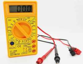 Digitálny multimeter DT830