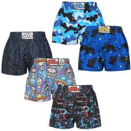 5PACK Boxershorts für Kinder Styx art klassischer Gummizug mehrfarbig (5J1790146) 4–5 Jahre.
Suchen Sie bequeme und hochwertige Unterwäsche für Ihr Kind?
Hochwertiges Material für angenehmen Tragekomfort
Diese Shorts bestehen aus 100% Baumwolle, die weich, leicht und natürlich atmungsaktiv ist.
Bequeme Passform und stilvolles Design
Das stilvolle Design mit originellen Mustern verwandelt die Garderobe Ihres Kindes in einen großen Spaß.
Warum werden sie von Kindern garantiert geliebt?

100% Baumwolle: Weich, atmungsaktiv und angenehm auf der Haut.
Klassischer elastischer Bund: Es drückt nicht und passt gut.
Universelle lockere Passform: Ideal für Kinder in der Freizeit, in der Schule und zum Schlafen.
Lustiges Design: Originelle Drucke und leuchtende Farben heben immer die Stimmung.
Hergestellt in der Tschechischen Republik: Hochwertige tschechische Verarbeitung.

Styx-Unterwäsche ist eine der beliebtesten
Die tschechische Marke Styx ist bei den Kunden vor allem für ihre Shorts mit neuartigen Mustern in kräftigen Farben bekannt.
Wie pflege ich die Styx-Shorts?

Waschen: Empfohlen bei 30 °C, um die Weichheit und Qualität des Stoffes zu erhalten.
Trocknen: Nicht für den Wäschetrockner geeignet, Lufttrocknung ist vorzuziehen.
Bügeln: Ja, bei einer niedrigeren Temperatur (wir empfehlen, von innen nach außen zu bügeln).

Tip: Es kann schwierig sein, die richtige Unterwäsche zu finden, die perfekt sitzt.