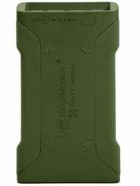 Ridgemonkey powerbanka vault c-smart wireless 26950mah green updated 2020 model.
 Špecifikácia: 
 • Prémiová lítium polymérová batéria 
 • Bezdrôtová nabíjacia podložka kompatibilná s technológiou Qi 
 • Rozmery: 18,2 cm x 10,3 cm x 3 cm 
 • Hmotnosť (bez príslušenstva): 650g 
 • Kapacita: 26950 mAh @ 3,7 V / 8,3 Ah @ 12 V / 99,7 Wh 
 • 1x bezdrôtová podložka kompatibilná s Qi: max.
 • 1x port C-Smart USB-C Power Delivery: max.
 • 1x 12V DC s adaptérom do zapaľovania: max.
 • 2x USB-A: DC 5V 2,4A (max.), 3.2A celkom 
 • Sieťový adaptér 5V 2,4A (max.) s redukciou zásuvky UK - EU 
 • Odolná vonkajšia konštrukcia 
 • Ochranné puzdro súčasťou balenia 
 • Farba: Zelená