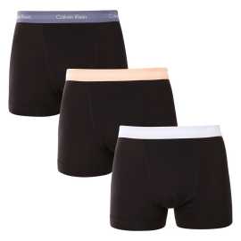 3PACK pánske boxerky Calvin Klein čierné (U2662G-VXQ) XL, trenky.
Užívajte si maximálne pohodlie a luxus s pánskymi boxerkami Calvin Klein.
Kvalitný materiál pre celodenné pohodlie
Tieto boxerky sú vyrobené z prvotriednej zmesi bavlny a elastanu.
Elegantný dizajn a praktický strih
Tkaná guma s kontrastným logom Calvin Klein vytvárajú štýlový a nadčasový vzhľad.
Prečo si zamilujete boxerky Calvin Klein

Prvotriedny materiál: Kombinácia bavlny a elastanu zaručuje mäkkosť, priedušnosť a elasticitu pre maximálne pohodlie počas celého dňa.


Štýlový dizajn: Ikonické logo Calvin Klein s vyšívanou gumou dodáva boxerkám elegantný vzhľad vhodný na každú príležitosť.


Praktický strih: dlhšie nohavice a prispôsobivý strih poskytujú väčšie pohodlie a voľnosť pohybu, ideálne na bežné nosenie, do práce aj na voľný čas.

Spodnú bielizeň Calvin Klein milujú ľudia na celom svete
Pánska spodná bielizeň Calvin Klein patrí k stáliciam módneho priemyslu.
Ako sa starať o boxerky Calvin Klein
Aby si vaše nové boxerky zachovali svoj vzhľad a kvalitu čo najdlhšie, dodržiavajte tieto jednoduché pokyny:

Pranie: Perte ich pri maximálnej teplote 30 °C.


Sušenie: Sušenie v bubnovej sušičke sa neodporúča - najlepšou voľbou je sušenie na vzduchu.


Žehlenie: Boxerky nie je potrebné žehliť, čím ušetríte čas a námahu.

Tip: Hľadanie obľúbenej spodnej bielizne môže byť beh na dlhé trate, preto chceme, aby vám obľúbené kúsky dlho vydržali.
