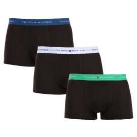 3PACK pánske boxerky Tommy Hilfiger čierne (UM0UM02763 0WS) L, trenky.
Doprajte si nadčasový štýl a špičkový komfort s pánskymi boxerkami od značky Tommy Hilfiger.
Prémiový materiál pre maximálne pohodlie
Boxerky Tommy Hilfiger sú vyrobené z jemnej, na dotyk veľmi príjemnej bavlny s prímesou elastanu, ktorý im dodáva pružnosť a dlhú životnosť.
Ikonyický štýl a precízny strih
Boxerky majú dlhšie nohavičky, ktoré sa nevyhrávajú a poskytujú dostatočné zakrytie a komfort.
Prečo by vám boxerky Tommy Hilfiger nemali chýbať

Prémiová bavlna s elastanom: Mäkká, priedušná a pohodlná na celodenné nosenie.
Dlhšie nohavičky a vyšívaný guma: Stabilita, štýl a žiadne rolovanie.
Elegantný a nadčasový dizajn: Skvelé na každodenné aj špeciálne príležitosti.

Spodná bielizeň Tommy Hilfiger je zárukou najvyššej kvality
Značka Tommy Hilfiger sa stala ikonou amerického obliekania pred takmer 40 rokmi a jej farebnosť v odtieňoch modrej, červenej a bielej je rozpoznateľná na prvý pohľad.
Ako sa starať o boxerky Tommy Hilfiger

Pranie: Per na 30 °C.
Sušenie: Boxerky možno sušiť v sušičke pri nízkej teplote.
Žehlenie: V prípade potreby je možné ich žehliť na nižšiu teplotu.

Tip: Nájdenie ideálneho kúsku spodnej bielizne môže byť niekedy náročné.