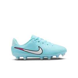 Nike Jr. Tiempo Legend 10 Academy 37,5. Kopačky, ktoré vás podržia pri každom šprinte a sklze Nike Jr.Tiempo Legend 10 Academy MG sú detské kopačky, ktoré kombinujú klasický štýl s modernými technológiami pre maximálny výkon na ihrisku. Vďaka ľahkému zvršku FlyTouch Lite a univerzálnej podrážke MG sú ideálne na rôzne povrchy a herné situácie. Výhody ▪ Zvršok FlyTouch Lite: ľahký, mäkký a prispôsobivý materiál pre pohodlné nosenie.▪ Univerzálna podrážka MG: vhodná na prírodný a umelý trávnik, poskytuje optimálnu trakciu.▪ Klasické šnurovanie.▪ Nízky profil: Poskytuje lepší kontakt s loptou a väčšiu stabilitu.▪ Odolná konštrukcia. . Tiempo Legend 10 Academy MG sú ideálnou voľbou pre mladých futbalistov, ktorí hľadajú spoľahlivosť, pohodlie a výkon v jednom páre kopačiek.Horná FlyTouch je jednoducho úžasný materiál pre kopačky! Je ako syntetická koža, ale oveľa mäkší a pohodlnejší. Skvele sedí na nohe a zabezpečuje skvelý kontakt s loptou. Takže ak chcete mať lepší cit pre loptu, FlyTouch je pre vás!Podrážka - guma  S gumovou podrážkou sa proste nedá nič pokaziť. Dlho vydrží, ľahko sa čistí a má skvelú trakciu.   Tip: Ak neviete, ako si vybrať správne kopačky, pozrite si náš článok, ktorý vám pomôže s výberom.