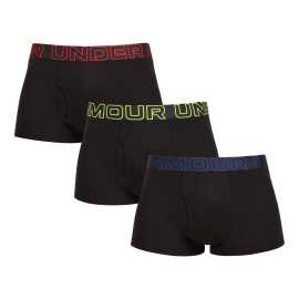 3PACK pánske boxerky Under Armour čierne (1383891 004) 3XL, trenky.
Keď ide o spodnú bielizeň pre aktívny životný štýl, nemal by si robiť kompromisy.
Príjemný materiál pre aktívny životný štýl
Boxerky sú vyrobené z kvalitnej zmesi bavlny, polyesteru a spandexu.
Funkčný dizajn pre štýlových mužov
Jednoduchý, ale výrazný vzhľad s dominantným vytkaným pásom s logom v kontrastnej farbe dodáva boxerkám športový a moderný charakter.
Prečo by si mal vyskúšať boxerky Under Armour

Vyvážená zmes materiálov: Priedušný, rýchloschnúci a elastický materiál s príjemným pocitom na tele.
Dlhšie nohavice a športový strih: Maximálny komfort bez trenia a s plnou voľnosťou pohybu.
Výrazný dizajn s logom Under Armour: Štýl, ktorý vás bude baviť každý deň.

Spodná bielizeň Under Armour vás podporí pri akejkoľvek aktivite
Spodná bielizeň Under Armour je navrhnutá tak, aby ti umožnila podávať životné výkony – a nezáleží na tom, či sa chystáš na horolezeckú výpravu alebo na náročnú pracovnú schôdzku.
Ako sa starať o boxerky Under Armour
Aby ti obľúbené boxerky vydržali dlho v perfektnom stave, odporúčame dodržiavať nasledujúce pokyny.

Pranie: Per boxerky na 30 ° C, ideálne naruby.
Sušenie: Neodporúčame sušiť v sušičke – vysoké teploty by mohli poškodiť elastické vlákna a skrátiť životnosť produktu.
Žehlenie: Nežehli – boxerky to nepotrebujú, a žehlením by si mohol poškodiť štruktúru materiálu.

Tip: Tvoje obľúbené spodné prádlo si zaslúži jemné zaobchádzanie.