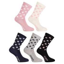 5PACK chaussettes Lee Cooper hautes multicolores (PO38800) S.
Offrez-vous la qualité et le style britanniques avec les chaussettes hautes Lee Cooper.
Matériaux confortables pour une utilisation quotidienne
Les chaussettes hautes Lee Cooper sont fabriquées à partir d'un mélange de matériaux de qualité pour garantir confort et durabilité.
Un design élégant pour toutes les tenues
Le look simple et élégant des chaussettes Lee Cooper s'accorde avec toutes les tenues, y compris les plus habillées.
Pourquoi choisir les chaussettes hautes Lee Cooper ?

Confort et qualité : La matière en coton garantit le respect de la peau et le confort tout au long de la journée.
Design élégant : Le look simple et élégant s'harmonise avec toutes les tenues.
Utilisation polyvalente : Idéal pour les vêtements de tous les jours, le sport ou les activités de loisirs.

Les sous-vêtements Lee Cooper s'adaptent à toutes les situations
La marque britannique Lee Cooper, connue dans le monde entier, est synonyme de qualité et de style.
Comment entretenir vos nouvelles chaussettes préférées
Pour que vos chaussettes Lee Cooper durent le plus longtemps possible, suivez les conseils suivants :

Blanchisserie : Le stylo est à une température maximale de 30 °C.
Sèche-linge : Ne le séchez pas dans le sèche-linge.
Repassage : Le repassage n'est pas nécessaire.

Conseil : Devenez un expert de l'entretien de la lingerie les conseils de notre article et donnez à vos pièces préférées le soin qu'elles méritent.