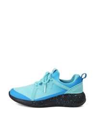 VUCH Rush Ocean - 37.

Dizajni stvoreni u suradnji s Martinom Brnom 
Fleksibilan prozračan gornji dio
Uložak je podstavljen memorijskom pjenom
Lagan dizajn
Mali reflektirajući elementi
Ojačani rist sa silikonskim elementima
 OBUĆA
Vuch obuća je originalnost koja fascinira.