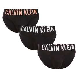 3PACK pánske slipy Calvin Klein čierné (NB3607A-VVN) XL.
Oblečte si luxusný komfort a ikonický štýl s pánskymi slipami Calvin Klein.
Prémiový materiál pre celodenné pohodlie
Slipy Calvin Klein sú vyrobené z kombinácie polyesteru a elastanu.
Štýl, ktorý sa prispôsobí vášmu rytmu
Klasické farby sú univerzálne a hodia sa ku každému outfitu.
Prečo si zamilujete slipy Calvin Klein

Ikona Calvin Klein: kombinácia jednoduchosti a štýlu značky.
Pohodlný materiál, ktorý si zachováva svoj tvar: Ideálny na každodenné nosenie a šport.
Tkaná guma: Perfektné prispôsobenie bez otlakov alebo skĺzavania.

Spodná bielizeň Calvin Klein vám dodá jedinečný štýl
Pánska spodná bielizeň Calvin Klein je základným kúskom módneho priemyslu.
Ako sa starať o slipy Calvin Klein
Aby ste si mohli svoje obľúbené spodné prádlo užívať čo najdlhšie, odporúčame dodržiavať tieto pokyny na údržbu.

Pranie: Odporúčame prať na 30 °C, ideálne naruby.
Sušenie: Slipy nesušte v sušičke – predĺžite tak ich životnosť a pružnosť.
Žehlenie: Nežehlite – syntetické materiály sa ľahko udržiavajú bez žehlenia.

Tip: Nájdenie správneho kusu spodnej bielizne, ktorý vám perfektne sedí, môže byť niekedy náročné.