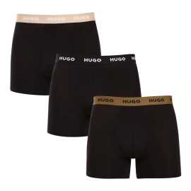 3PACK Boxers para hombre HUGO negro (50532613 987) L.
Apueste por la elegancia atemporal y el confort superior con los calzoncillos bóxer para hombre de HUGO.
Material que se adapta perfectamente a ti
La combinación de algodón de alta calidad con un toque de elastano garantiza una combinación óptima de comodidad y flexibilidad.
Un estilo que habla por sí solo
La sobria combinación de colores es adecuada para todos los hombres a los que no les gustan las excentricidades.
Por qué te encantarán los boxers de HUGO

Material de primera calidad en una combinación de algodón y elastano.
Diseño elegante en colores clásicos.
Piernas más largas para mayor comodidad.

Ropa interior Hugo para los amantes de la comodidad y el lujo
La marca de ropa interior Hugo pertenece a la familia de ropa Hugo Boss y destaca por la calidad de sus materiales y la precisión de su confección.
Cómo cuidar los boxers de HUGO
Para que tus boxers favoritos te duren mucho tiempo, te recomendamos que sigas estos consejos.

Lavandería: El bolígrafo está a una temperatura de 40 °C.
Secado: Puedes secar tus boxers en la secadora con el programa delicado.
Planchado: Si es necesario, plánchelos del revés a una temperatura más baja.

Consejo: Conviértete en una experta en mantenimiento de lencería con los consejos de nuestro artículo y dale a tus prendas favoritas el cuidado que se merecen.