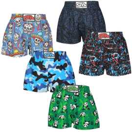 5PACK otroške široke boksarice Styx art klasična guma večbarvne (5J1801246) 6-8 let.
Iščete udobno in kakovostno spodnje perilo za svojega otroka?
Kakovostni material za udobno nošenje
Te kratke hlače so izdelane iz 100-odstotnega bombaža, ki je mehak, lahek in naravno diha.
Udobno prileganje in elegantna zasnova
Elegantna zasnova z izvirnimi vzorci spremeni otroško garderobo v eno veliko zabavo.
Zakaj jih bodo otroci zagotovo vzljubili?

100 % bombaž: Mehka, zračna in prijetna za kožo.
Klasičen elastičen pas: Ne pritiska in se dobro prilega.
Univerzalno ohlapno prileganje: Idealno za otroke za prosti čas, šolo in spanje.
Zabavno oblikovanje: Izvirni potiski in svetle barve vedno izboljšajo razpoloženje.
Izdelano na Češkem: Visokokakovostna češka izdelava.

Spodnje perilo Styx je eno izmed najbolj priljubljenih
Češka blagovna znamka Styx je med kupci znana predvsem po kratkih hlačah z novimi vzorci v živahnih barvah.
Kako skrbeti za kratke hlače Styx?

Pralnica: Priporočljivo pri 30 °C, da se ohranita mehkoba in kakovost tkanine.
Sušenje: Ni primeren za sušenje v sušilnem stroju, bolje je sušenje na zraku.
Likanje: Da, na nižji temperaturi (priporočamo likanje od znotraj navzven).

Nasvet: Iskanje pravega spodnjega perila, ki se vam popolnoma prilega, je lahko izziv.